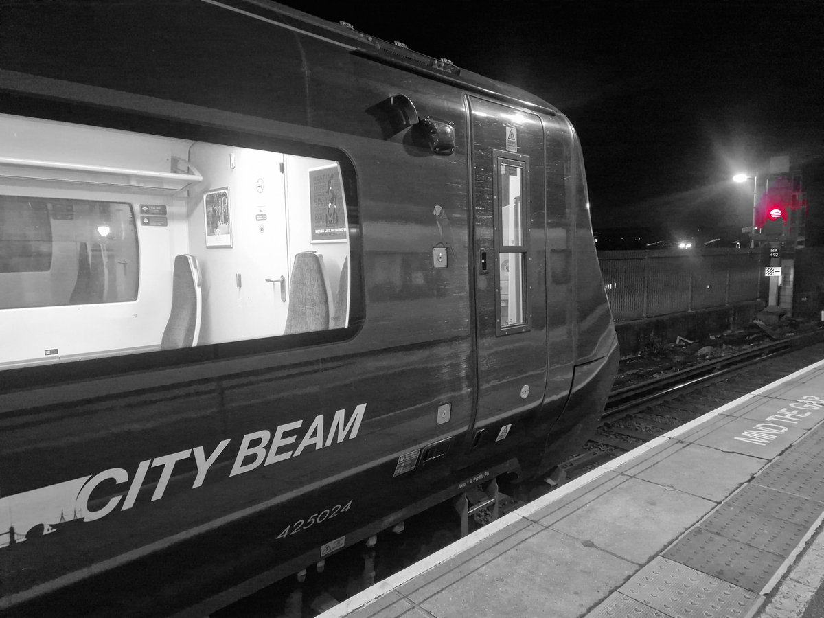 Jezzatrainman's tweet image. A few hours in this beauty. #betterinblue