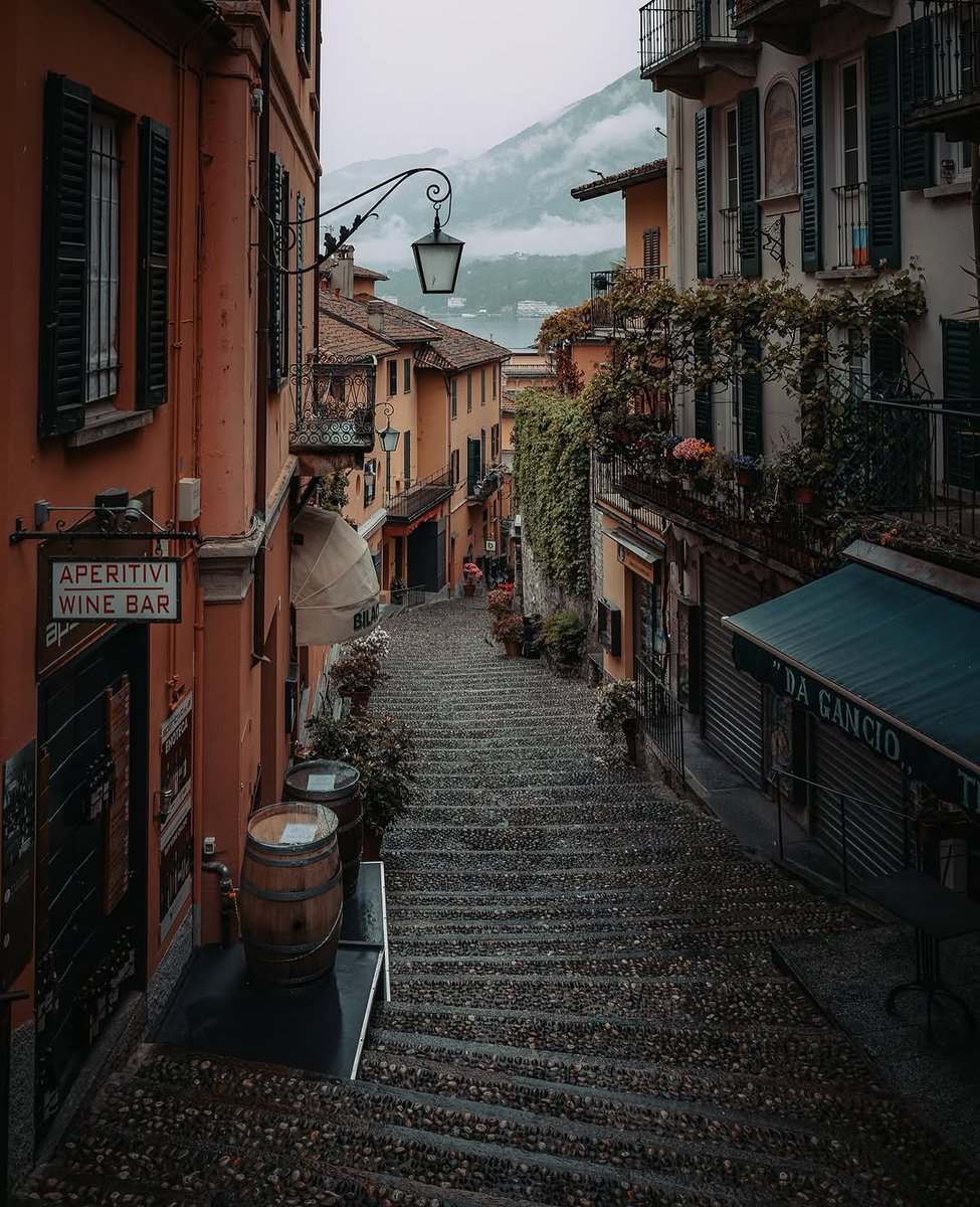 archi_tradition's tweet photo. Lake Como, Italy 🇮🇹 https://t.co/GYhVbpXQFj