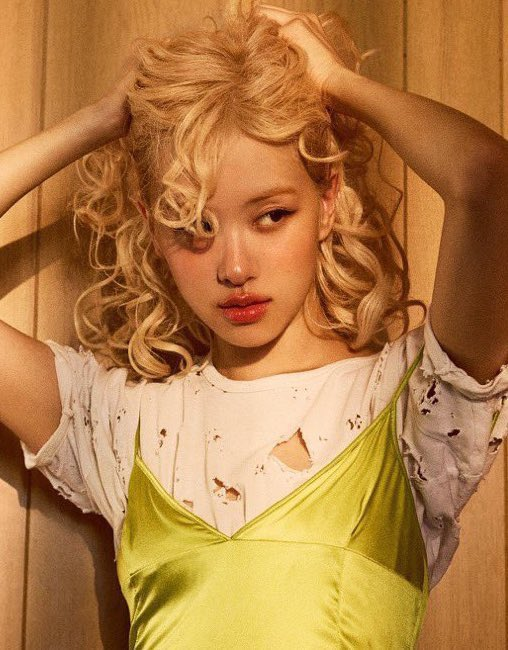kchartsmaster's tweet photo. ROSÉ is now the first female K-pop act to enter the Billboard Hot 100 top 5 in history. https://t.co/2TQApY9Kwn