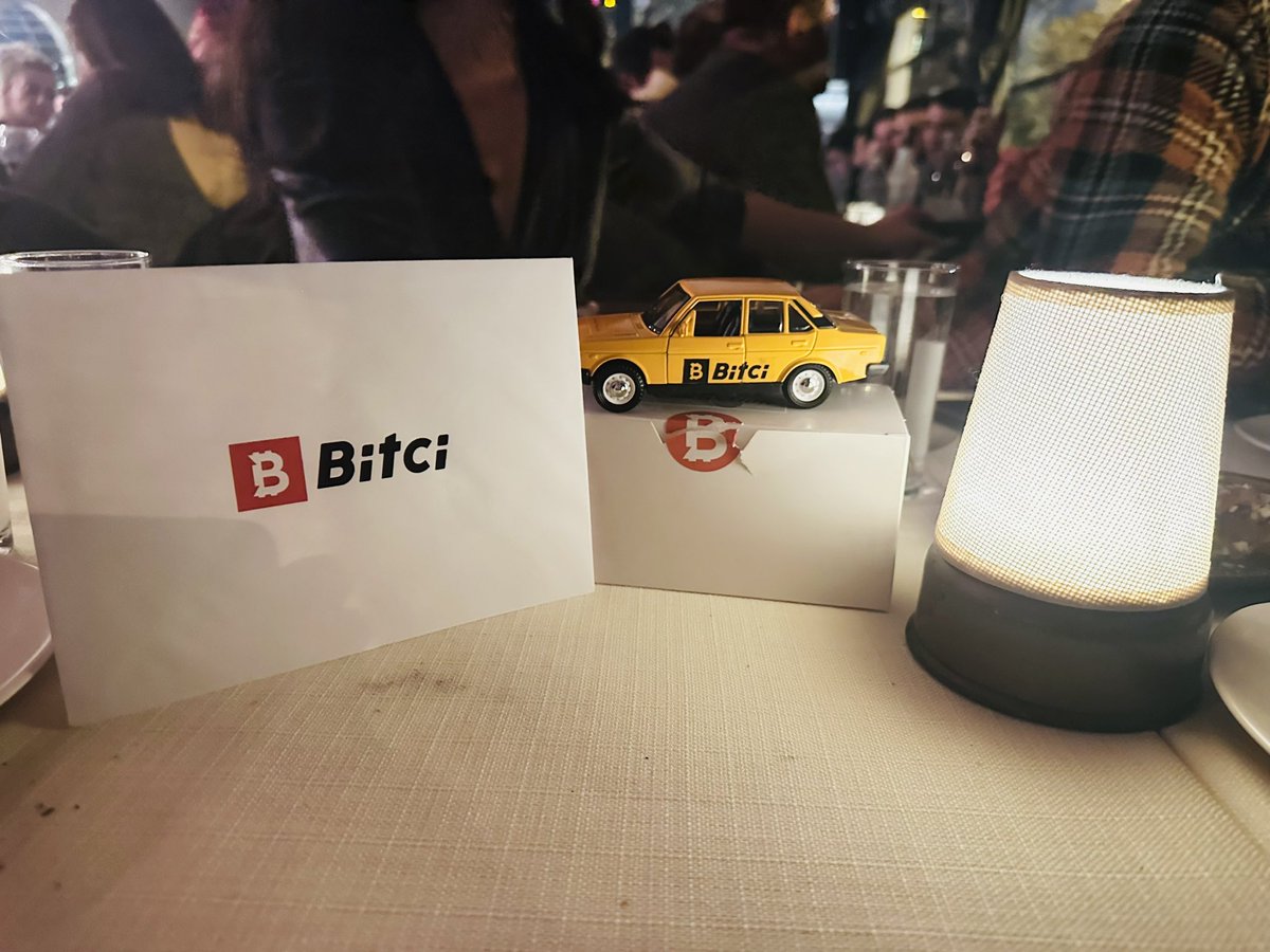 kriptoman0's tweet photo. Bu gece #Bitci2025 yeni yıl etkinliğindeydik. Başta  @onuryeygun , @omrkrr ve @bitcicomtr ekibine ve organizasyonda emeği geçen herkese teşekkürler. Yeni yılda başarılar 🙏👏 https://t.co/Cu1DXVjb3Y