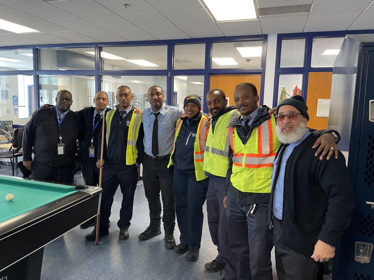 DASH Bus tweet media