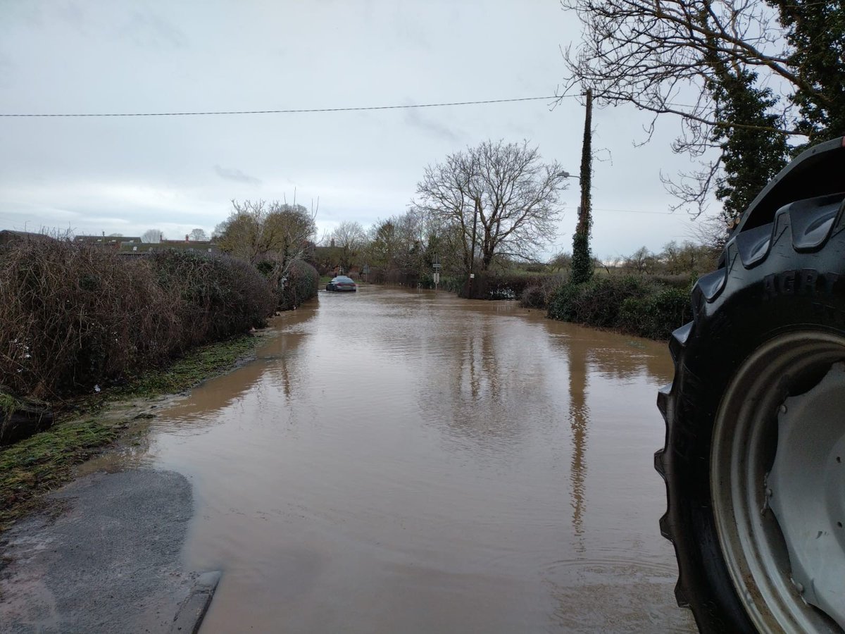 Update: 36 flood warnings, 29 flood alerts, and 22 road closures in place across the county – this is constantly changing. Please check the alerts and closures, and don’t under any circumstances drive through flood warter or ignore a road closure sign: lincolnshireresilienceforum.org/news/