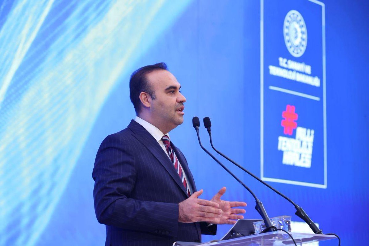 Kosgeb's tweet photo. KOBİ’LERE İKİ YENİ DESTEK!

Sanayi ve Teknoloji Bakanı @mfatihkacir , Büyüme ve Küreselleşme Destekleri Tanıtım Programı'nda KOSGEB'in yeni destek programları Küresel Rekabetçilik Destek Programı ve Kapasite Geliştirme Destek Programı'nın devreye alındığını açıkladı:

“KOBİ’lerimizin yenilikçi ve rekabetçi ürünler geliştirmesini, inovasyon odaklı çözümler üretmesini sağlıyoruz. Aynı zamanda işletmelerimizin ölçek büyütme yatırımlarını da hızlandıracağız.”

Detaylar için 👉 https://t.co/uZtnl21wcv

#KOSGEBYanında 💫