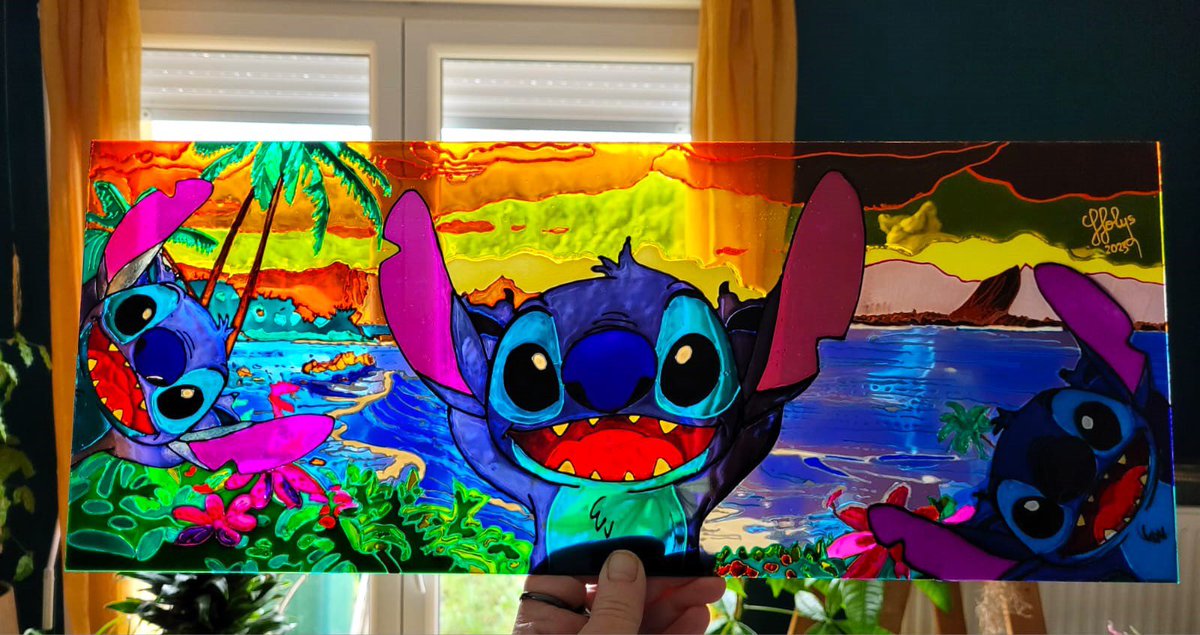 Aloha ! 🌴

Stitch, bientôt disponible sur holys.shop/boutique ! 

Qu’en pensez-vous ? 🥰 C’est bien évidemment un exemplaire unique !