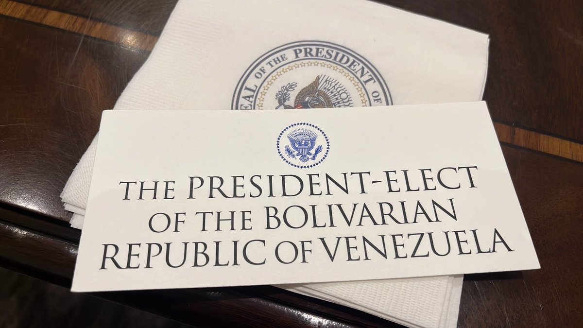 MarĂa Corina Machado (@mariacorinaya) on Twitter photo Hoy, Joe Biden, <a href="/POTUS/">President Donald J. Trump</a> ha recibido al Presidente Electo de Venezuela, Edmundo González Urrutia, <a href="/EdmundoGU/">Edmundo González</a>, en la Sala Oval de la Casa Blanca.
Esto representa el reconocimiento a la SoberanĂa Popular expresada a travĂ©s de los votos de millones de venezolanos el 28 de julio de Hoy, Joe Biden, <a href="/POTUS/">President Donald J. Trump</a> ha recibido al Presidente Electo de Venezuela, Edmundo González Urrutia, <a href="/EdmundoGU/">Edmundo González</a>, en la Sala Oval de la Casa Blanca.
Esto representa el reconocimiento a la SoberanĂa Popular expresada a travĂ©s de los votos de millones de venezolanos el 28 de julio de