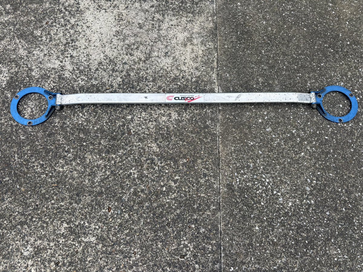 クスコのタワーバー売ろうと思ってるんですが興味ある方います？