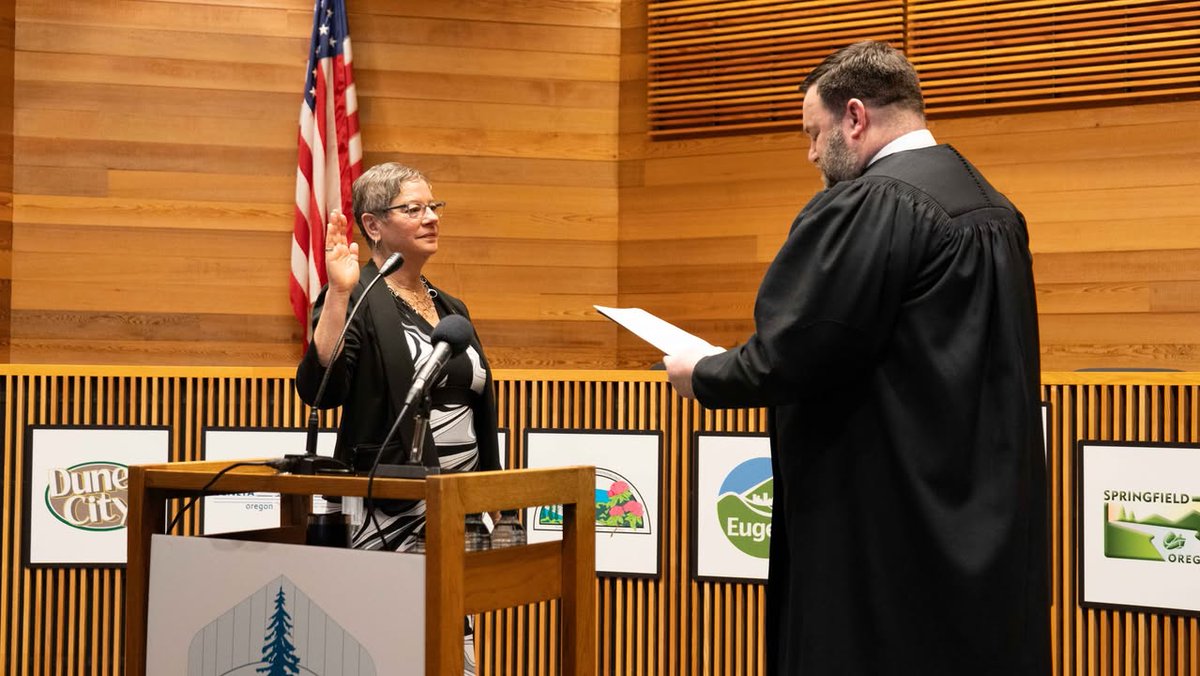 This morning, Lane County welcomed newly elected and re-elected officials during a special ceremony, followed by the 2025 State of the County Address delivered by Board Chair Laurie Trieger. 

👀  bit.ly/422L4rp