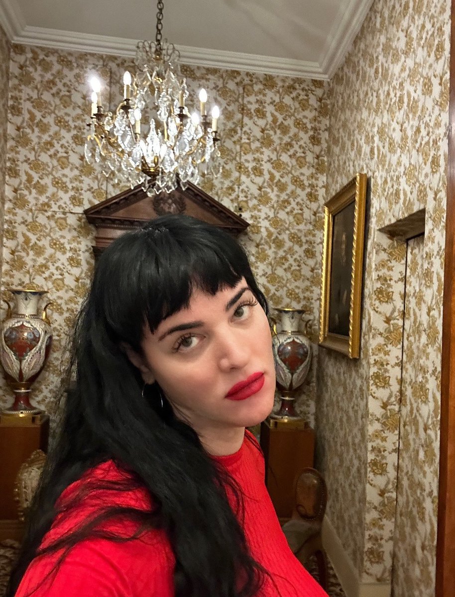 Bijoux Cone tweet media