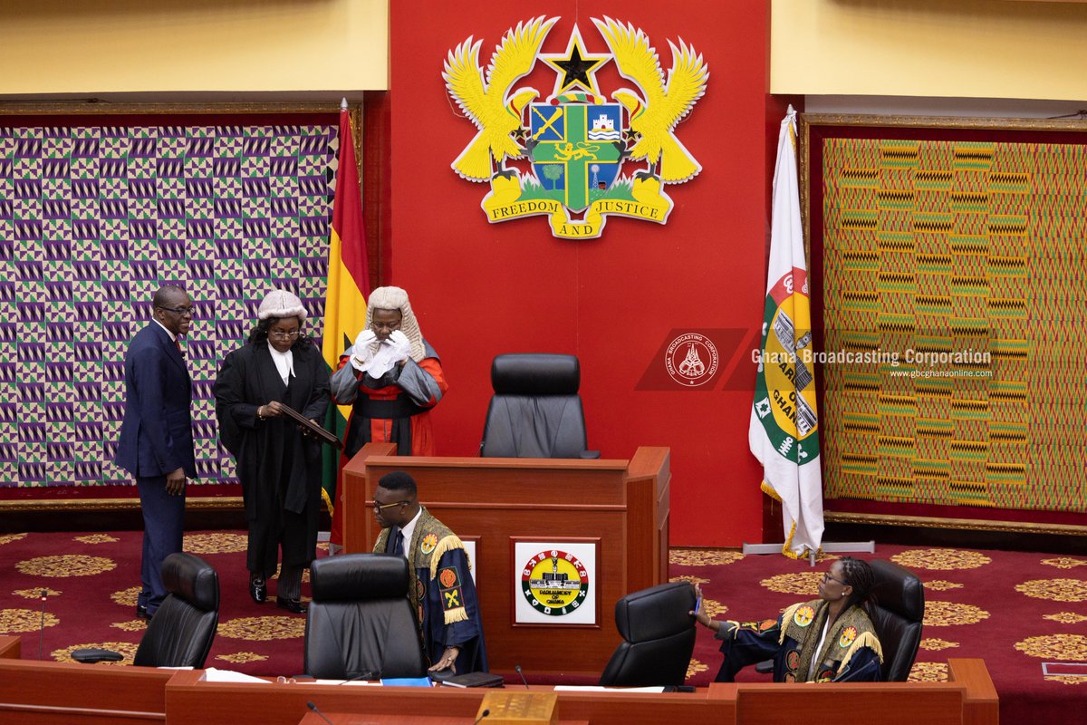 GTV_Ghana's tweet photo. Speaker of the 9th Parliament of Ghana, Rt. Hon. Alban Bagbin takes his oath of office, administered by the Chief Justice, Justice Getrude Araba Esaaba Torkornoo. https://t.co/w7XdFXopO7
