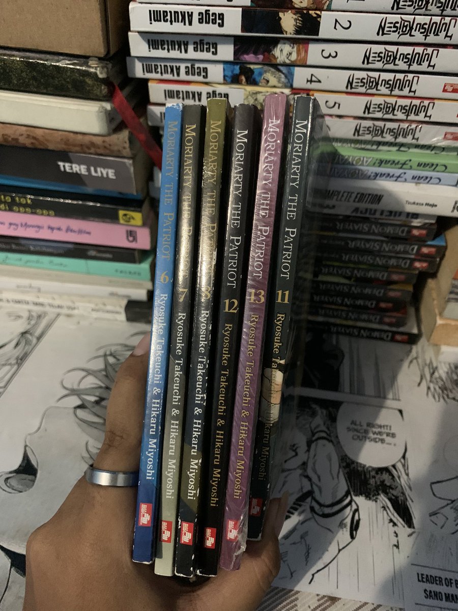kkagiroi's tweet photo. #WTSkomik 
#WTSmanga 

#MoriartyThePatriot Vol 6,7,8,11,12,13 (only take all 50k)

Negotiable✅
DM for detail conditions, Vol 13 sealed✅
📍Jakarta https://t.co/lQMQPjq8pi