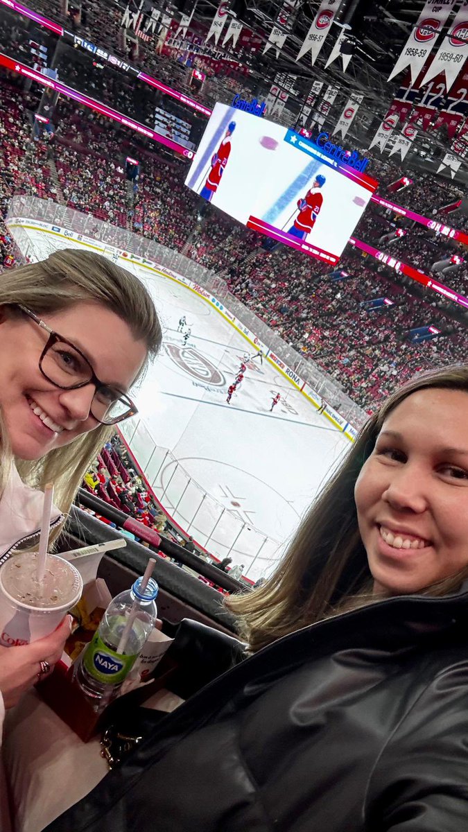 fernandesnicole's tweet photo. #Habsselfie https://t.co/HRpqi7aDaO