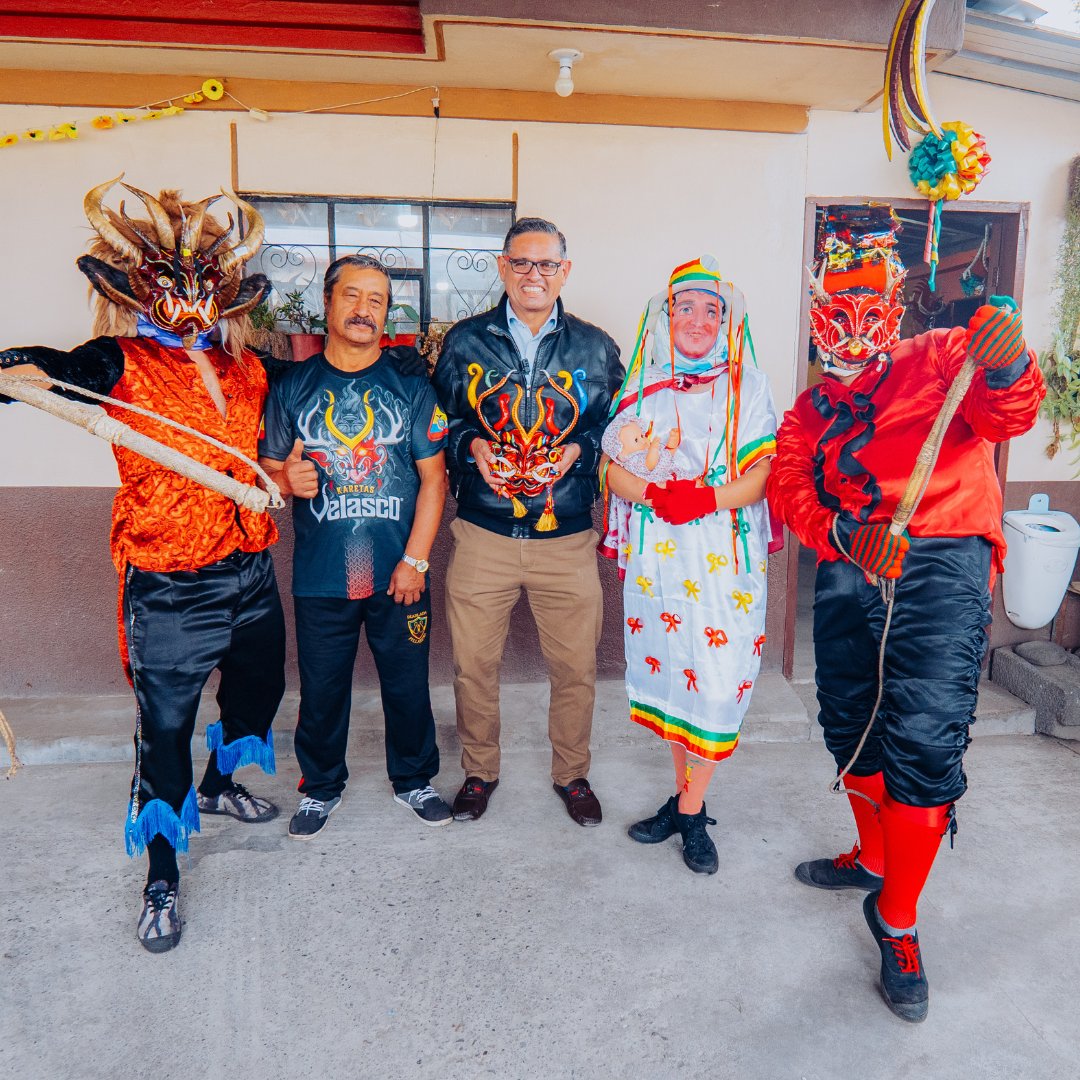 TurismoEc's tweet photo. ¡La Diablada Pillareña👹 culmina con broche de oro! La última jornada de esta celebración contó con la participación del Ministro de Turismo, @MateoEstrella , quien se sumó a esta tradición llena de historia y cultura que atrae a miles de turistas nacionales y extranjeros.🧵⤵️ https://t.co/6QY90TQo7k