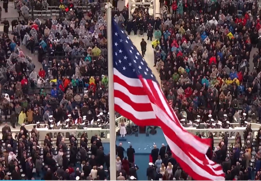 SisterGua's tweet photo. Who will sing the national anthem at Trump inauguration?
1. U.S.Service member(s)
2. Lee Greenwood
3. Jon Voight
4. The Piano Guys
5.  Kid Rock
6. Lara Trump
7. Kanye West https://t.co/QMrjmYGoXf