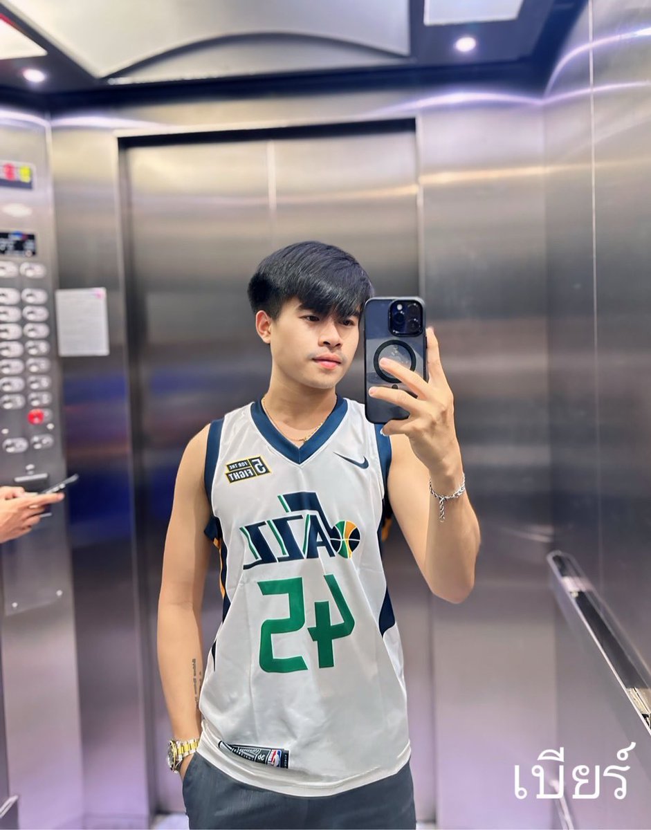 AiunPinklaoMassage tweet media