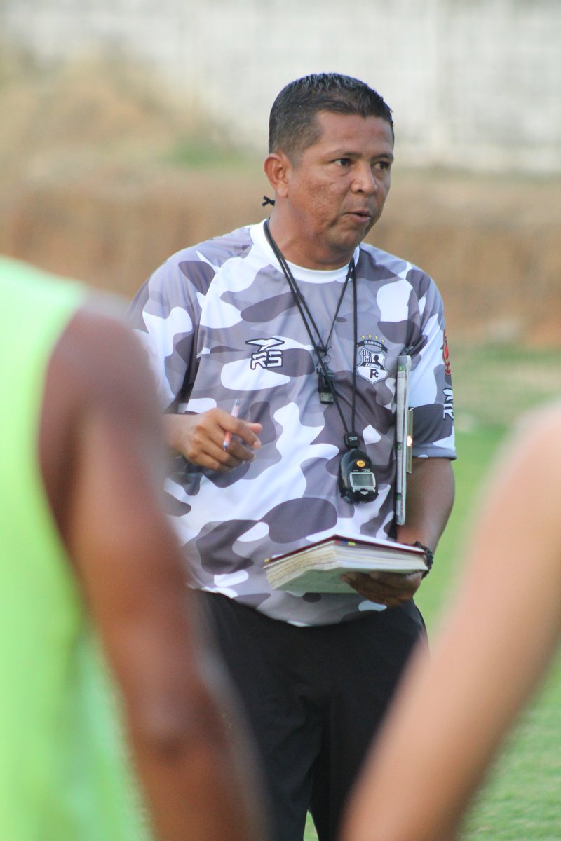 josueortiz1980's tweet photo. Hoy me despido de esta gran institución @ZamoraFutbolC @CanteraZamoraFC agradecido con toda la junta directiva encabezada por el señor Omar Nemer - Gustavo Vegas ! 
GRACIAS TOTALES! ⚽️⚽️⚽️ https://t.co/lxaEZlA4M6