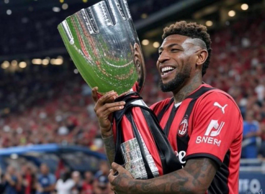 thespursweb's tweet photo. Emerson Royal becomes the latest former #THFC player to win a trophy 🏆 https://t.co/7swgberK2K