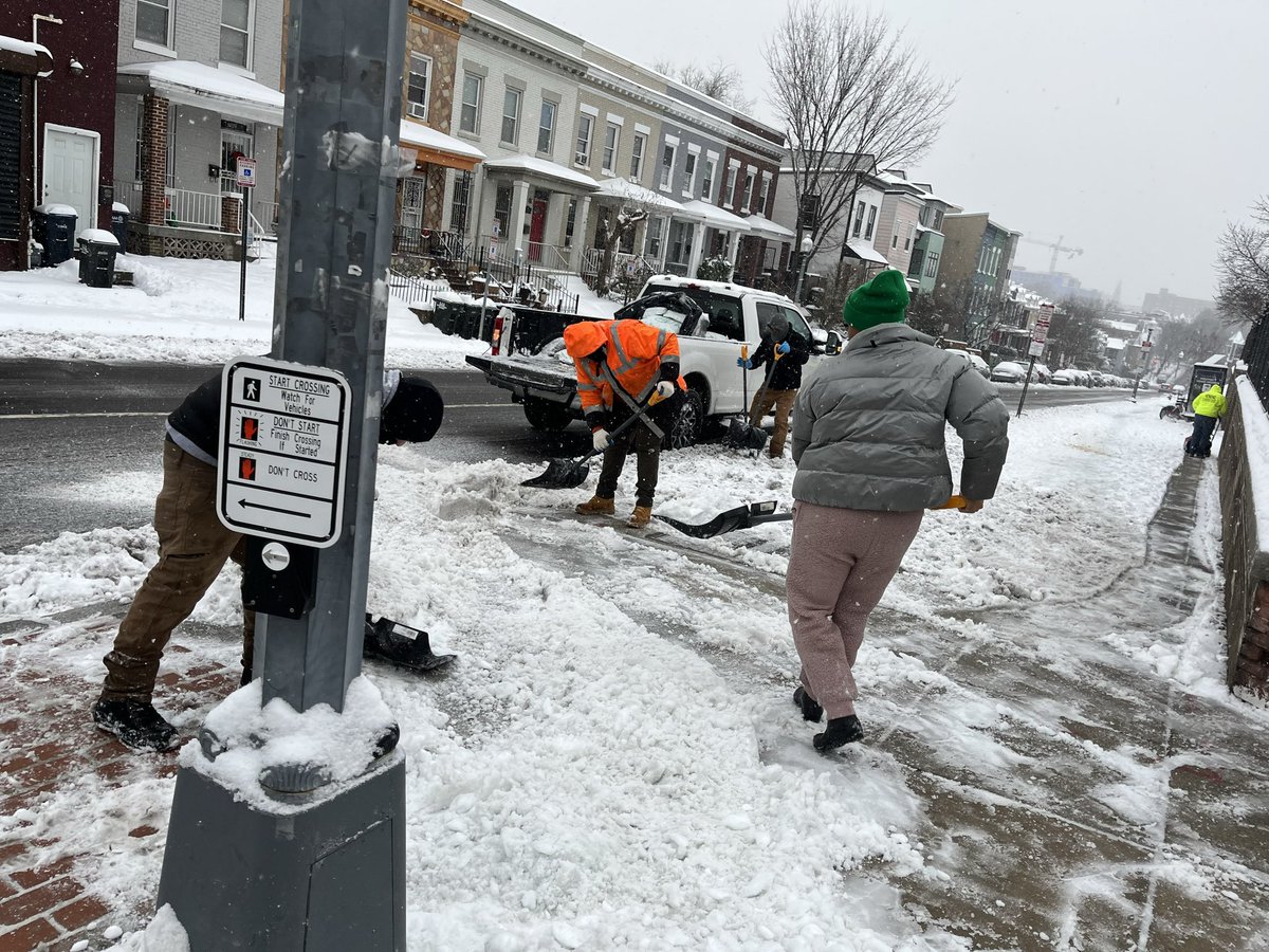 DCMOCRS's tweet photo. Let's work together to make sure our neighborhoods stay clear and accessible ahead of a possible freeze overnight.

MOCRS and Snow Team Heroes are out in all 8 wards helping clear snow &amp; assisting residents with functional needs. True community spirit in action. ☃️🌨️#SnowReadyDC https://t.co/lE1drrmt2a
