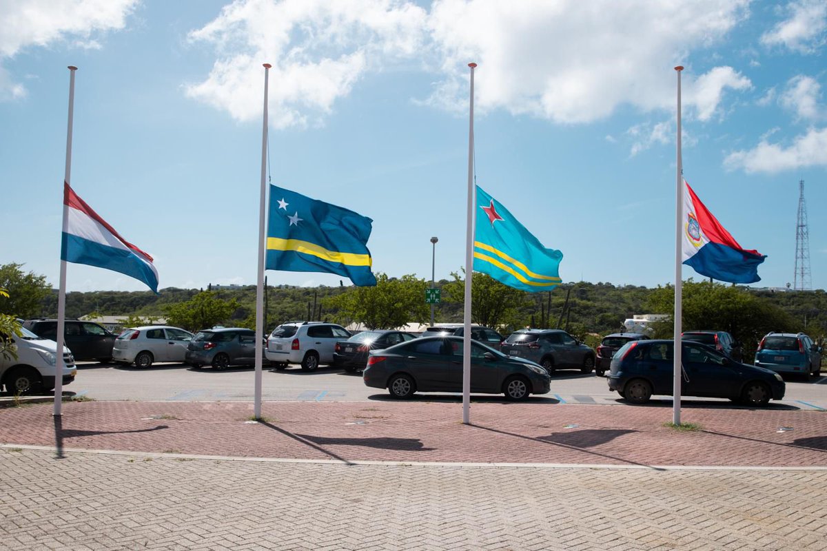 Geschokt door het plotselinge overlijden van een militair van onze Luchtmobiele Brigade op Curaçao.

Momenteel ben ik hier op Curaçao voor een bezoek aan onze militairen. De verslagenheid bij iedereen is groot.

Ik wens de collega’s, familie en vrienden ontzettend veel sterkte.