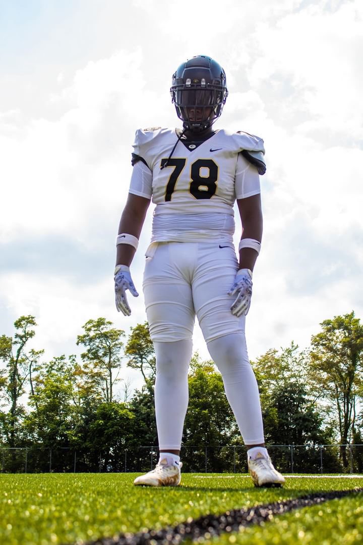 pghleek's tweet image. Press Play ▶️ | +1% Each Day!! ⭐️
-6’4 | 275lbs
-Versatile Lineman | OT/DT
-O Sacks Allowed
-Phone Cell: 412-872-0525
@coachmasonhmark @IanFriedFB @Coach_BNeal @Coach_Wils @CoachDukes_ @DWalls2ND @RMatviko @NSchroeder412 @CoachPlungasRMU @CamdenDietz
hudl.com/v/2QZ5Eb