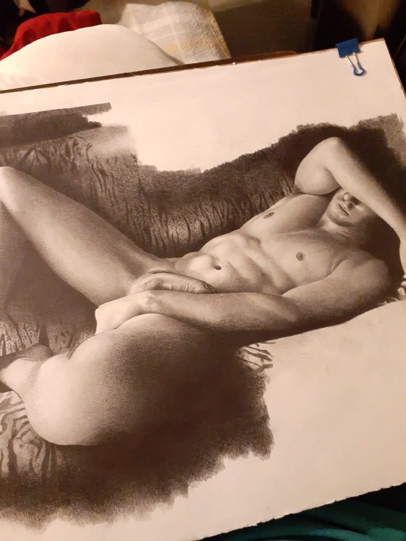 Painter641's tweet photo. Pencil Drawings by David J. Vanderpool
#paper2pencil #vanderpool #drawings #graphitedrawing #artforsalebyartist #saatchiart #fineart #art #artist #californiaartist #artforsale #portraitart #figureart https://t.co/qFujEXfGip