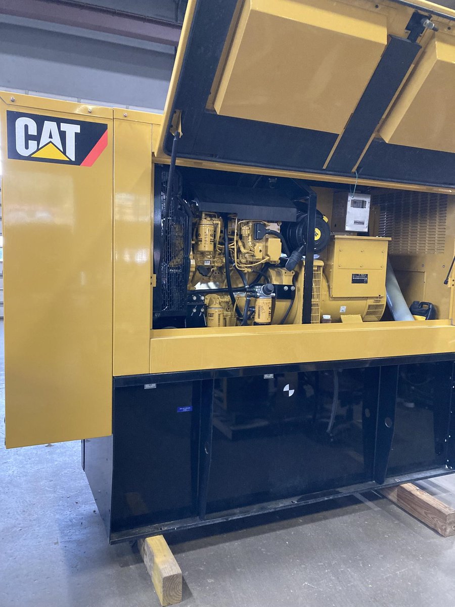 PowerSysToday's tweet image. 𝟐𝟎𝟏𝟎 𝐂𝐀𝐓𝐄𝐑𝐏𝐈𝐋𝐋𝐀𝐑 𝐃𝟏𝟎𝟎-𝟔

Check out this powerful stationary generator! 👇
🔗 Full Listing: ow.ly/izbl50UxUIQ

💪 100 kW
✅ 3 phase
📞 For more Information, call (541) 641-6164

 #GeneratorForSale #StationaryGenerators #PowerSystemsToday #PST