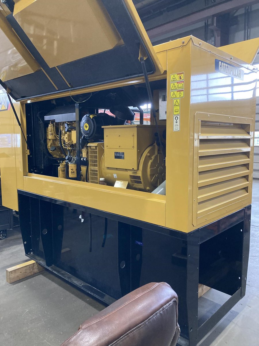 PowerSysToday's tweet image. 𝟐𝟎𝟏𝟎 𝐂𝐀𝐓𝐄𝐑𝐏𝐈𝐋𝐋𝐀𝐑 𝐃𝟏𝟎𝟎-𝟔

Check out this powerful stationary generator! 👇
🔗 Full Listing: ow.ly/izbl50UxUIQ

💪 100 kW
✅ 3 phase
📞 For more Information, call (541) 641-6164

 #GeneratorForSale #StationaryGenerators #PowerSystemsToday #PST