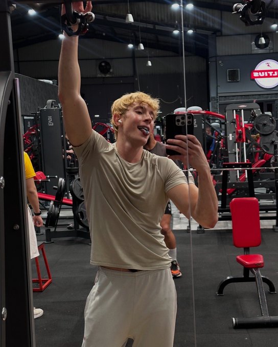 Watch ANGELICBOY's leaked NSFW photo on TwXstars