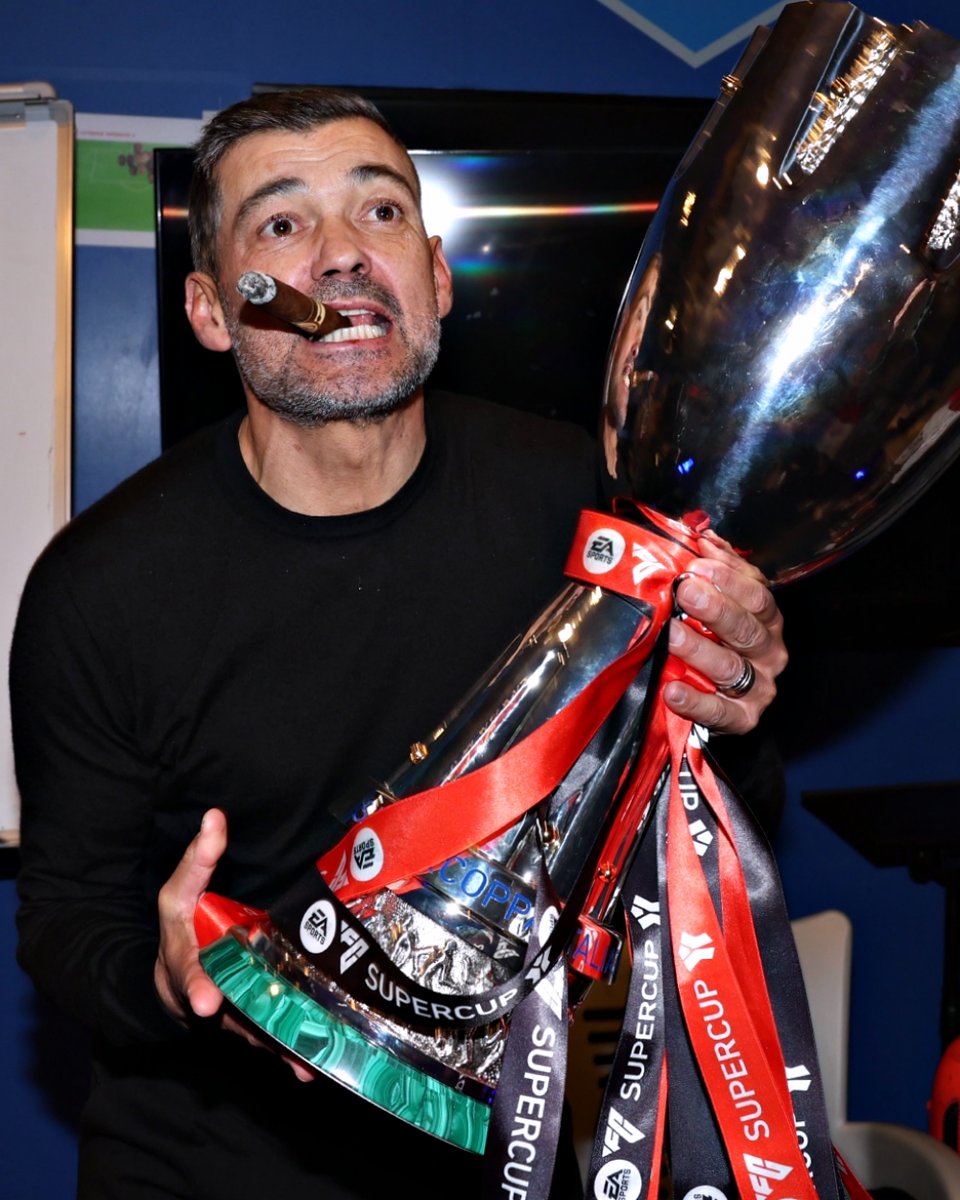 Foi chegar, treinar, ganhar e fumar.