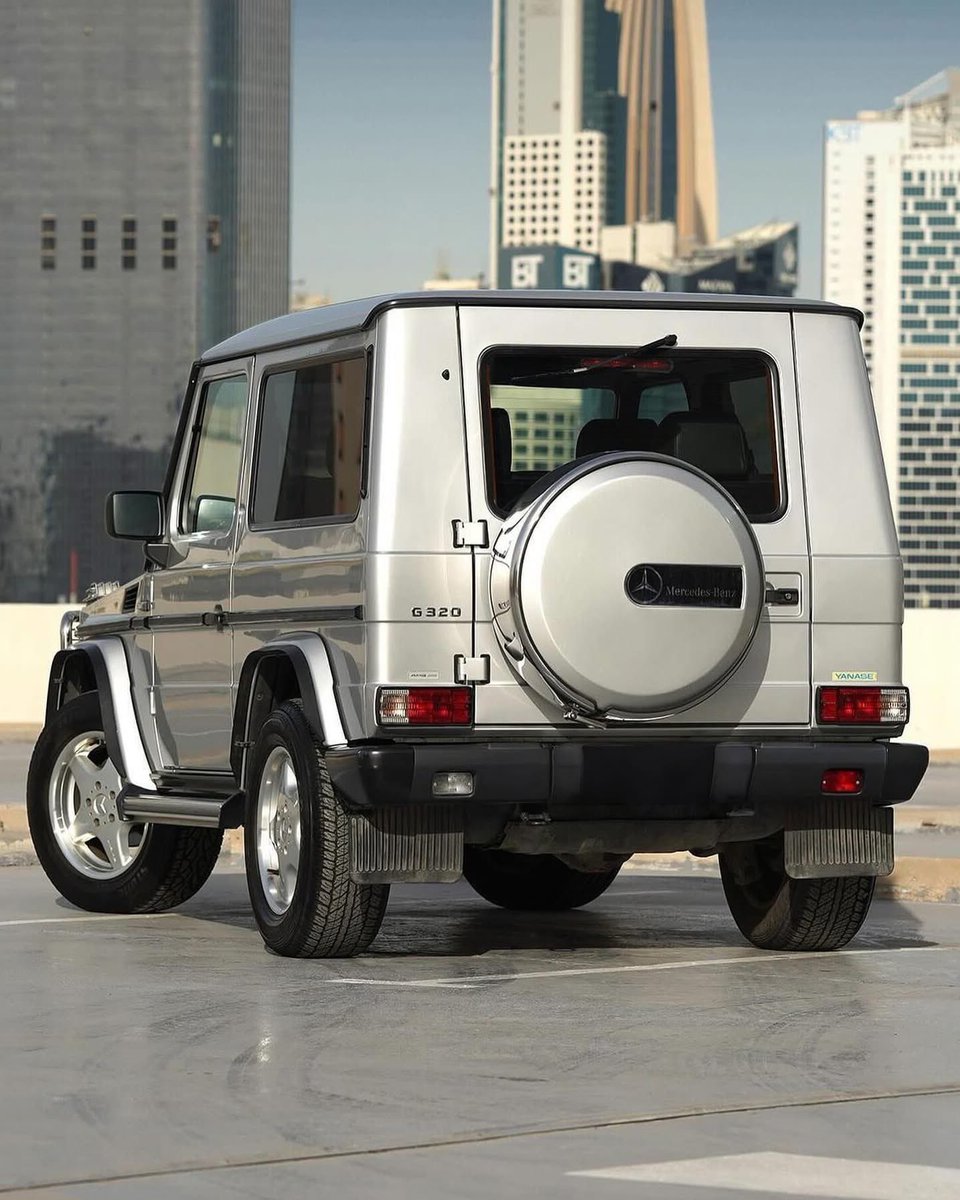 Gクラス ・ラダーフレームは、路面の凸凹や段差を乗り越える際に、岩場などで優れた走破性を発揮する1990年～2018年(w463)前後リジッドアクスルサスペンション。#w463_ラダーフレーム #w463_リジッドアクスル #w463_前後リジッドアクスル2018年最終型 #w463_リジッドアクスルサスペンション