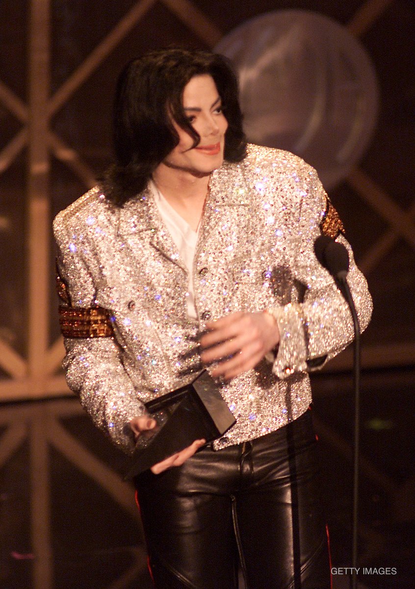 michaeljackson's tweet image. On this date in 2002, Michael Jackson received the Artist of the Century Award at the American Music Awards. His AMA hot streak began with the success of his first adult solo album, “Off The Wall” and in total he's the most winning solo male artist with total of 26 awards.