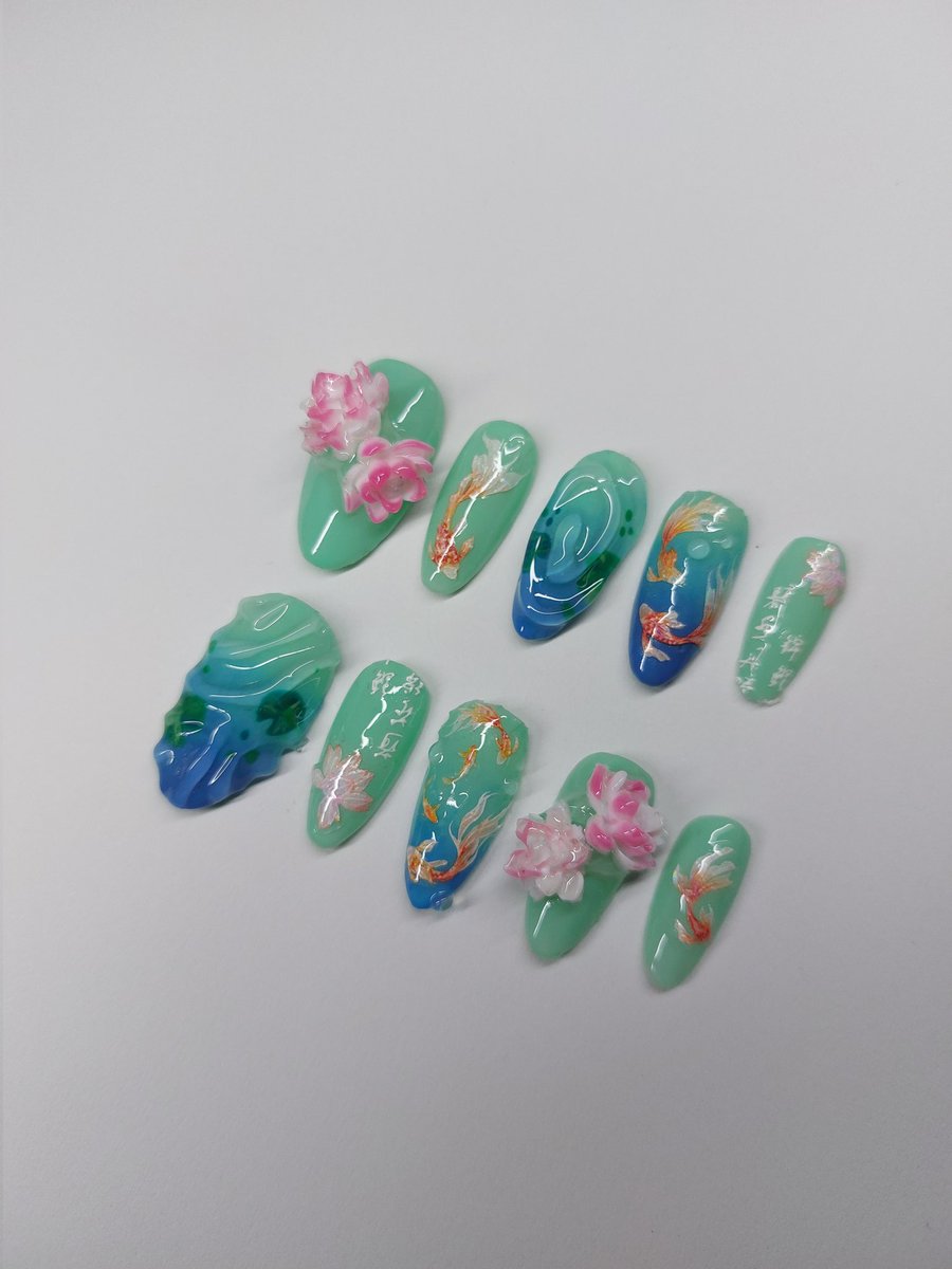 bibisclaws's tweet photo. Lotus flower nails 🪷

#smallbusinessowner #nails #nailart https://t.co/Iy5an91A0p