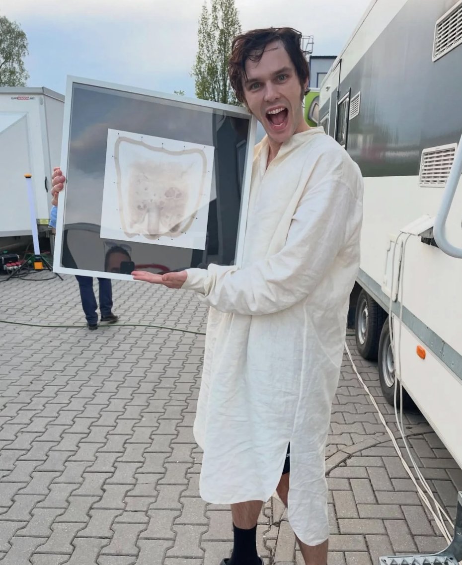 By inevitable popular demand, here is a photo of Nicholas Hoult with the Nosferatu-Schlong.

Now it is time to move on.