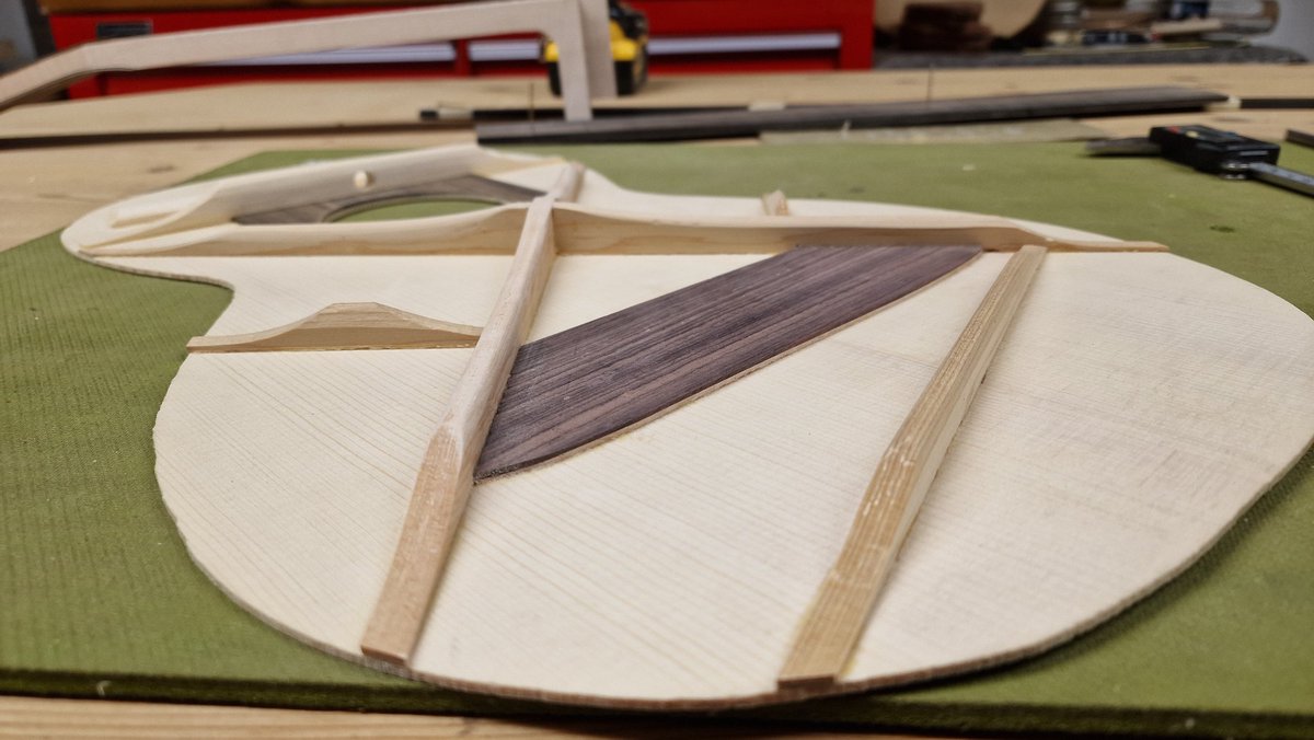 morten2605's tweet photo. New guitar in progress. Parlor with Ziricote back and sides, European bearclaw spruce top and maple neck. Excited to hear the voice of this one. https://t.co/sUBekVCzai