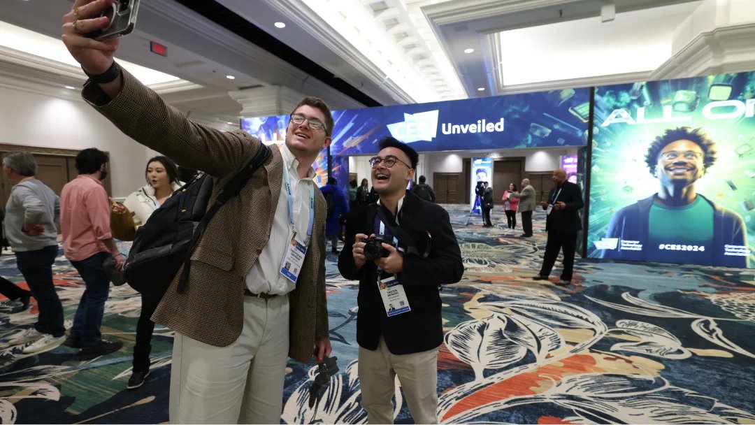 👀 Le futur débarque aujourd'hui au #CES2025  : IA, gadgets WTF, et innovations qui vont tout changer.

On en parle juste là 🤫👇

🔗 mindblow.fr/las-vegas-cons…

#TechNews #Innovation #LasVegas