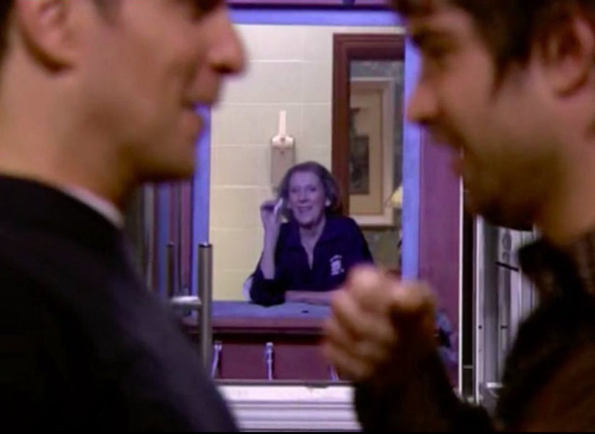 yo desde mi casa con una ansiedad increíble y una vida llena de problemas observando la vida de los demás y criticando a diestro y siniestro:  #LaIslaDeLasTentaciones1