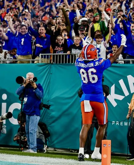 GGbishhh's tweet photo. @Tonylivingston_ 1 step at a time build off this. Very surprising 2024   and I expect 2025 to open up the nations eyes . 💙🧡#KeepGoing #TE1 🐊😌 #BigManMoving https://t.co/FtdIcFJlL9