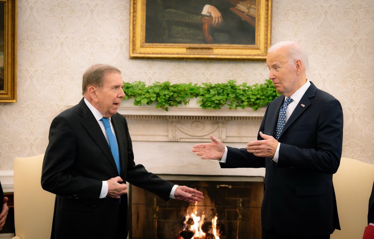 manolo_realengo's tweet photo. Today's meeting between Biden &amp; Venezuela's defeated far-right leader, Edmundo Gonzalez, was a sad spectacle of political losers propping each other up. All empty talk! Wether Washington likes it or not, Nicolas Maduro will be inaugurated as President in Caracas on January 10th https://t.co/h8HAmtQLiz