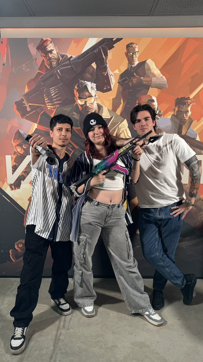 Muchas gracias <a href="/VALORANTes/">VALORANT</a> por esta experiencia, deseando ir a la siguiente.

Que gran trabajo de <a href="/marinacobs/">Riot Eini</a> para la comunidad como siempre

#VALTejoMadrid