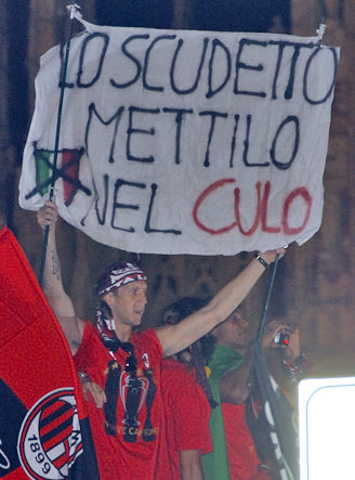 mkidj's tweet photo. È fuori luogo riproporla ora, secondo voi?
#Ambro ❤️🖤 https://t.co/1TpriKpvLw