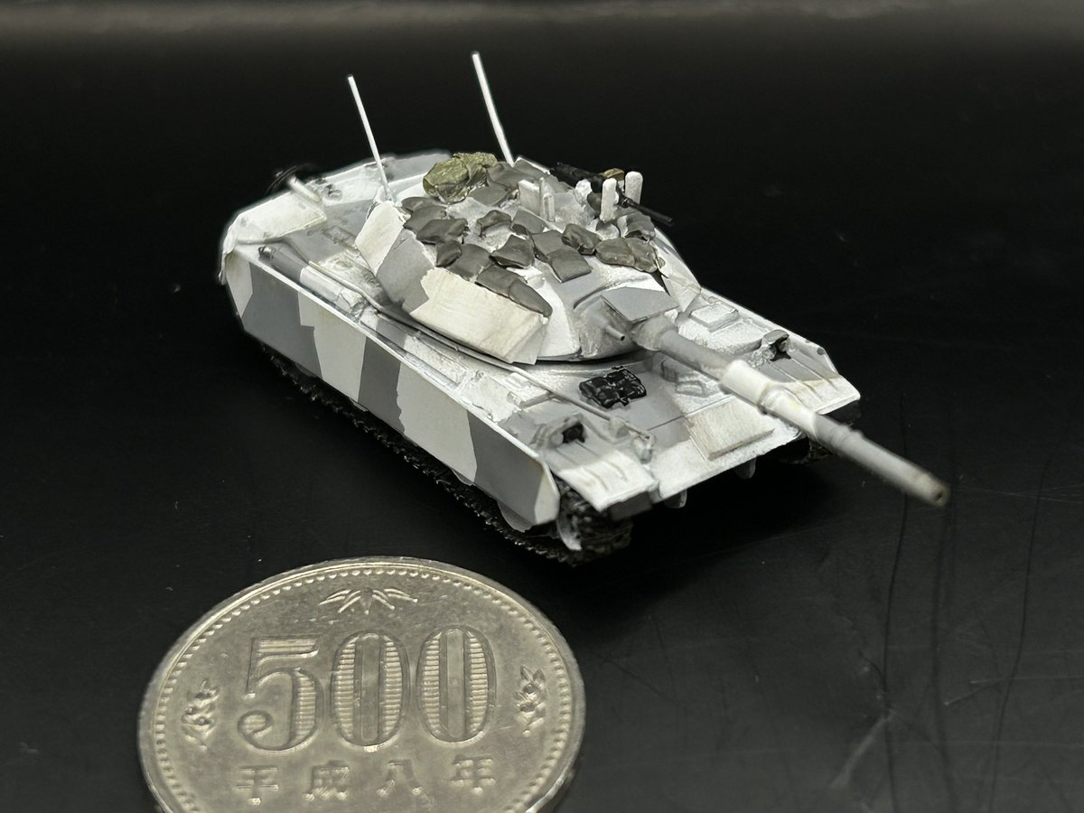 すごいな。 とりあえずドーザ付き都市型迷彩仕様（本物）