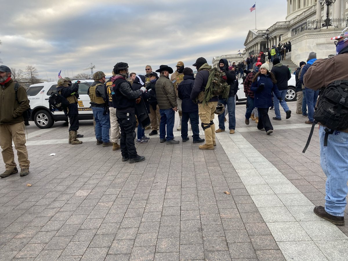 SilentSamIAm's tweet photo. 1/ 🧵Thread of J6 photos, in no particular order of importance.
It’s only been 4 years, and they want us to forget that 1000s of ordinary Americans aligned w/right wing militia & violent MAGAs to stop the peaceful transfer of power. We won’t forget.
#OathKeepers #NotTourists https://t.co/CeDm6EpF9A