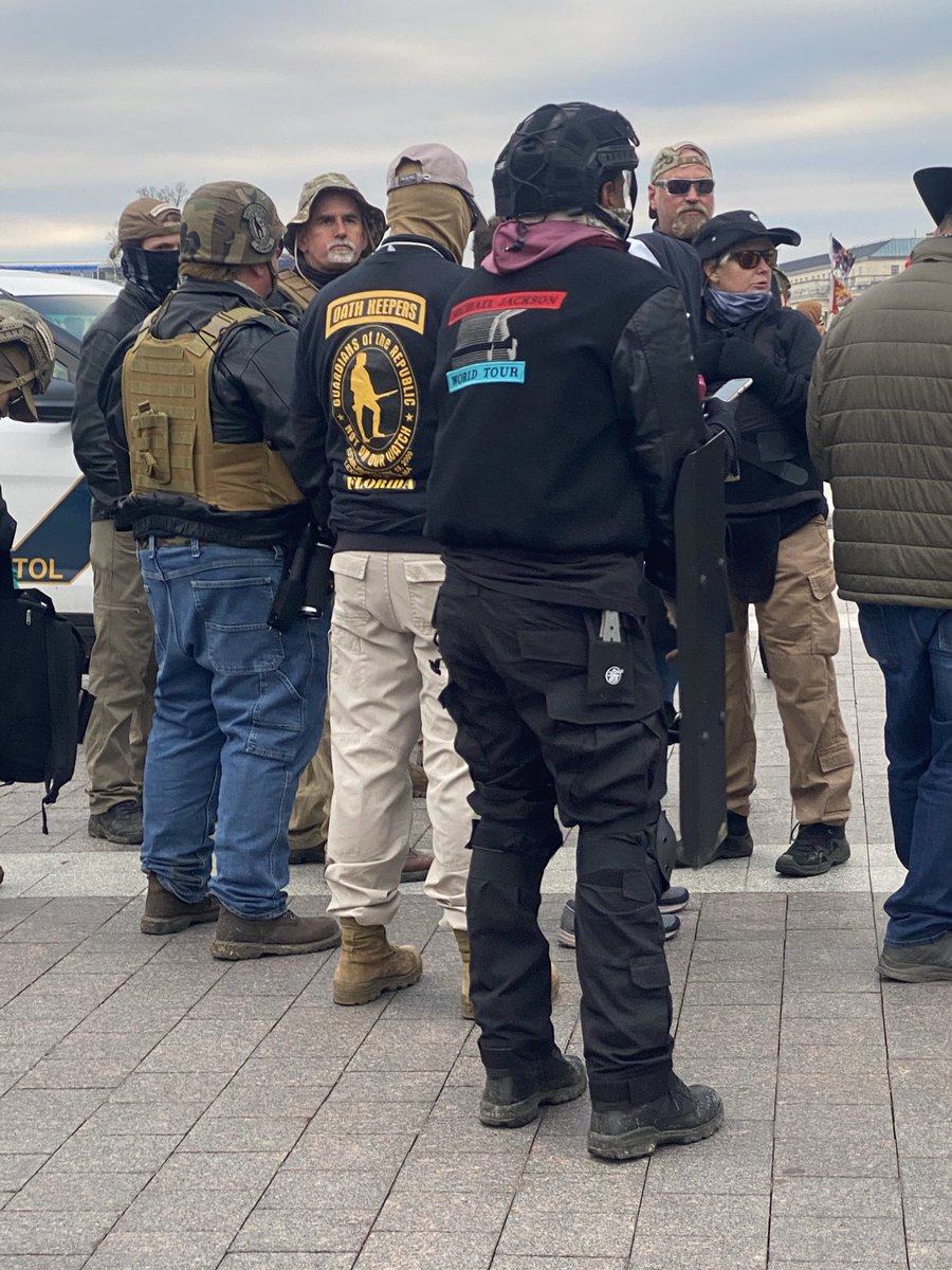 SilentSamIAm's tweet photo. 1/ 🧵Thread of J6 photos, in no particular order of importance.
It’s only been 4 years, and they want us to forget that 1000s of ordinary Americans aligned w/right wing militia & violent MAGAs to stop the peaceful transfer of power. We won’t forget.
#OathKeepers #NotTourists https://t.co/CeDm6EpF9A