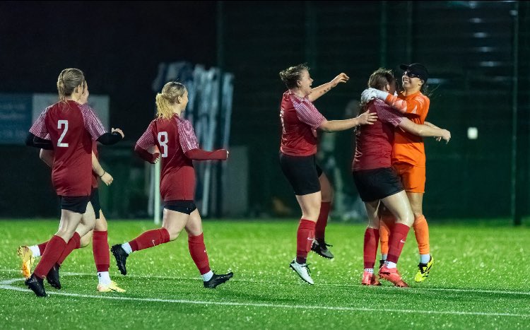 EmilyLBowen's tweet photo. Quarter final win! Pulled through in the shootout, bring on the semis! #UTF ❤️🖤

@ForestersLadies @twforesters https://t.co/yYmZn2OUkZ