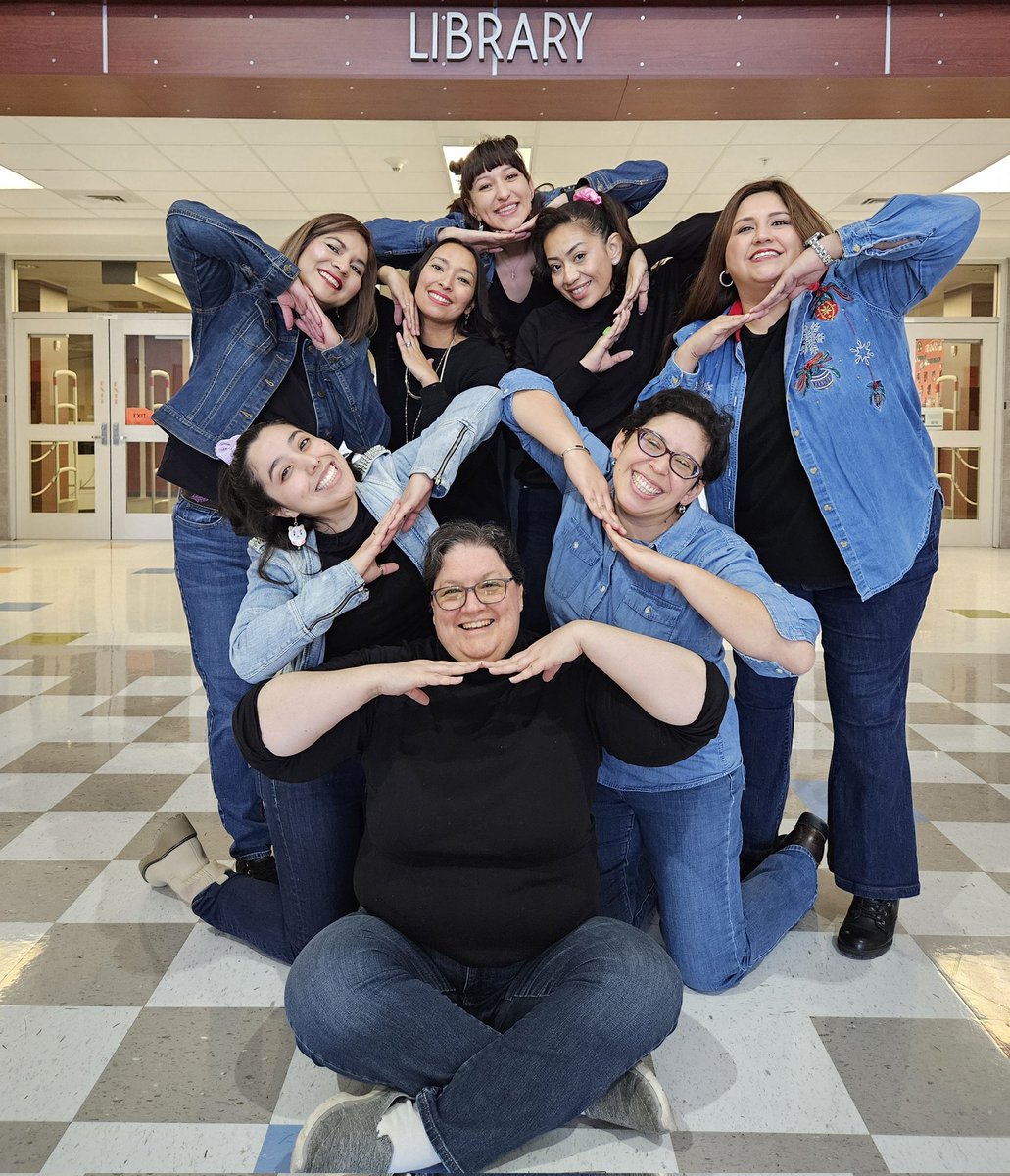 cluebke_LibDHE's tweet image. Eastlake Feeder pattern librarians on Day 1 of a new semester! Awkward on purpose, perfection by accident. 📚 #SISDREADS #ALLIN