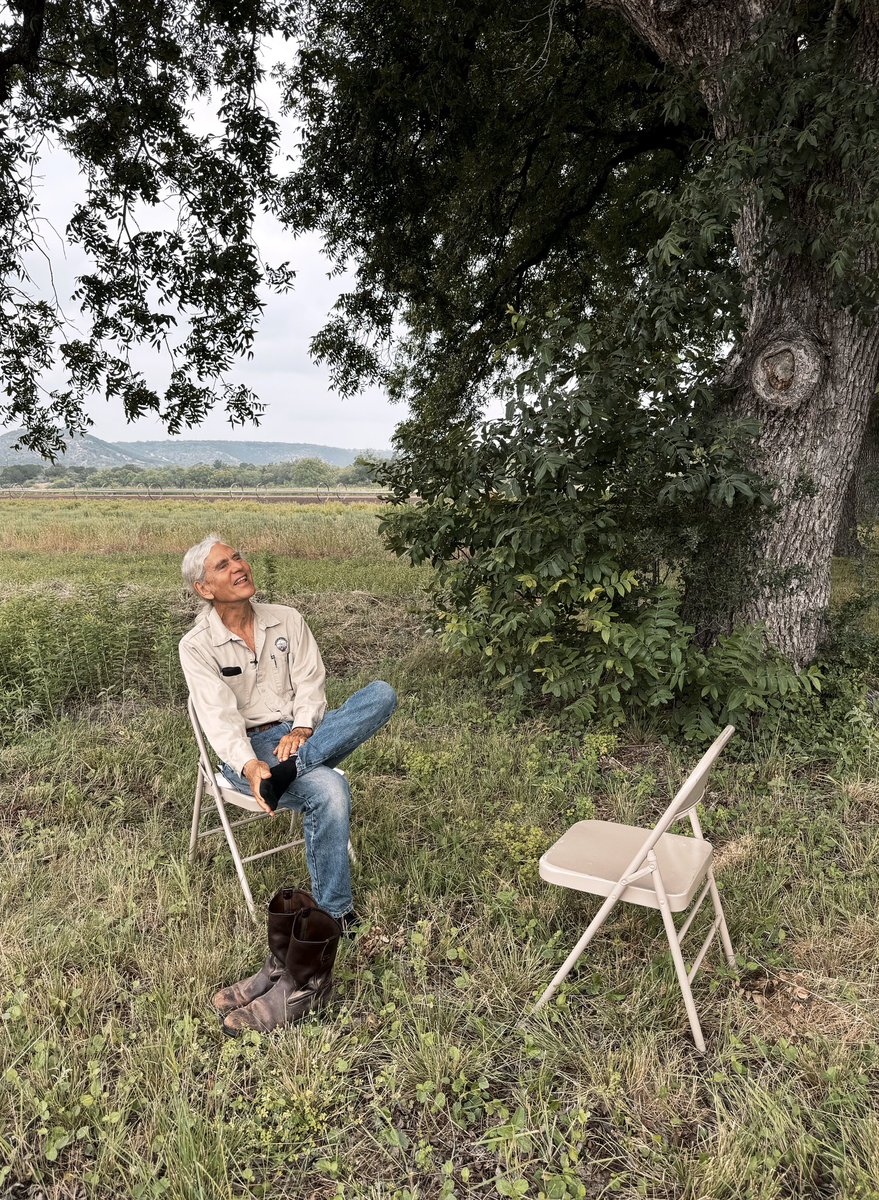 jaybsauceda's tweet photo. We are hiring a new team member to join me in our various “offices” around the state.

On the @tcreporter / @TexasMonthly team, no two days are alike.

You’ll finish the day on a West Texas porch one day and have a philosophical discussion about seeds the next. https://t.co/5IgmU9u12v