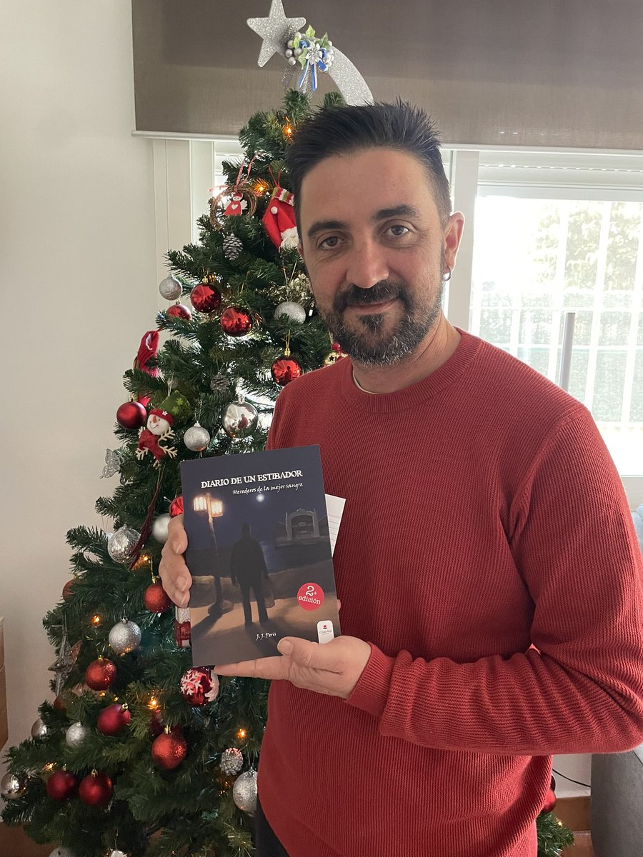 Todo el año jarto de currar y los Reyes me traen esto hoy…QUE YO LO QUE QUIERO ES JUBILARME!!!! 😜 Pedazo de regalo escrito x mi bro <a href="/juanjoperis/">J.J Peris</a> , no sabes la ilusión que me ha hecho y muchas gracias x la dedicatoria!!!