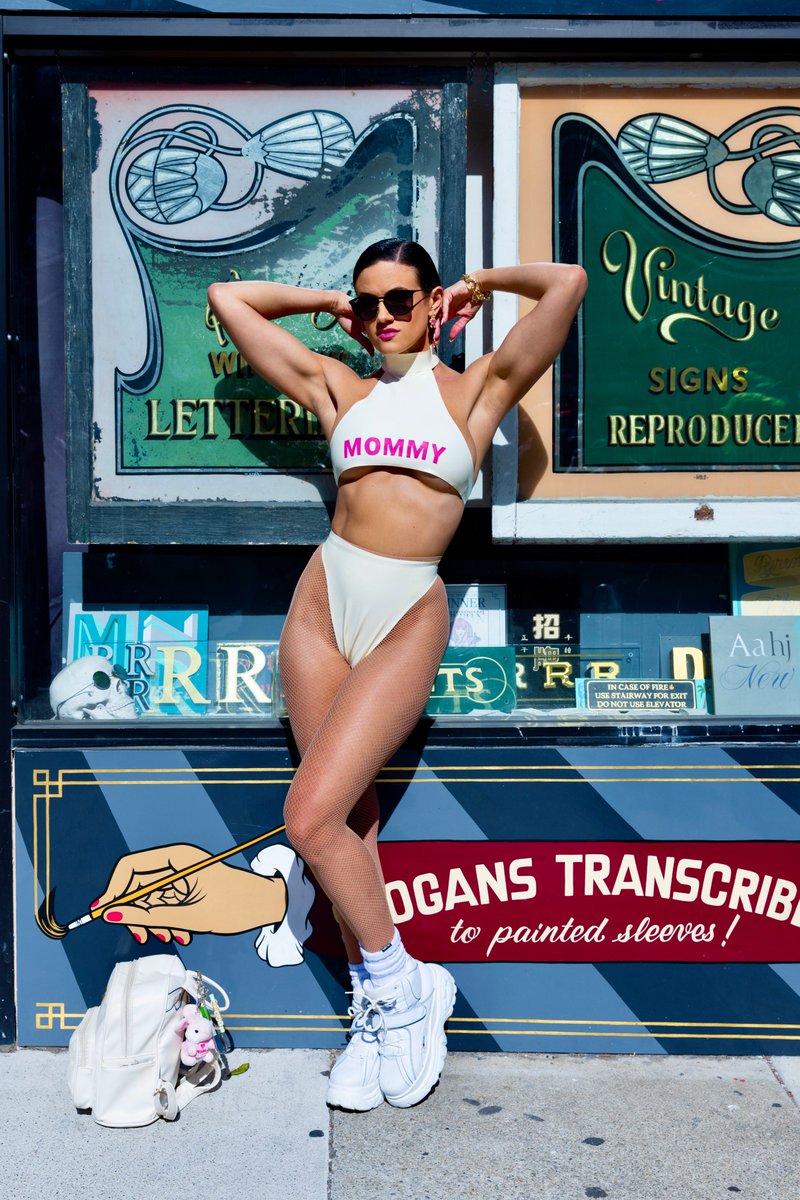 I just rocked the vote for <a href="/pamperedpenny/">Penny Barber 🍿 2025 XBIZ MILF POTY</a> for the #XMAs presented by <a href="/fansly/">Fansly</a>! Stream Adult Entertainment's Biggest Night on Sun, Jan 19 at 6p/9e @xbiz @x3social xma.show/voting/XMA25-0…