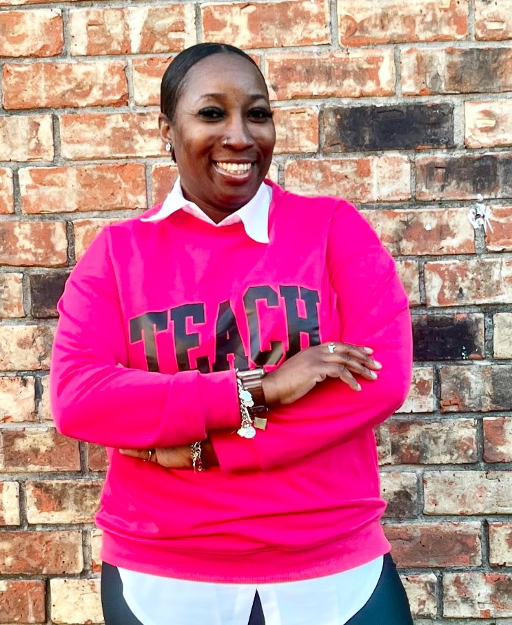 takeeshabreed's tweet image. Post:

Teaching is my calling! 📚❤️ Grateful to follow in my mom’s footsteps, nurturing young minds. Today, I led a PD for teachers on helping students master QRCs &amp;amp; SCRs. Excited to impact both kids &amp;amp; educators! 🌟

#LoveForTeaching #ELAExcellence #TeachAndLead