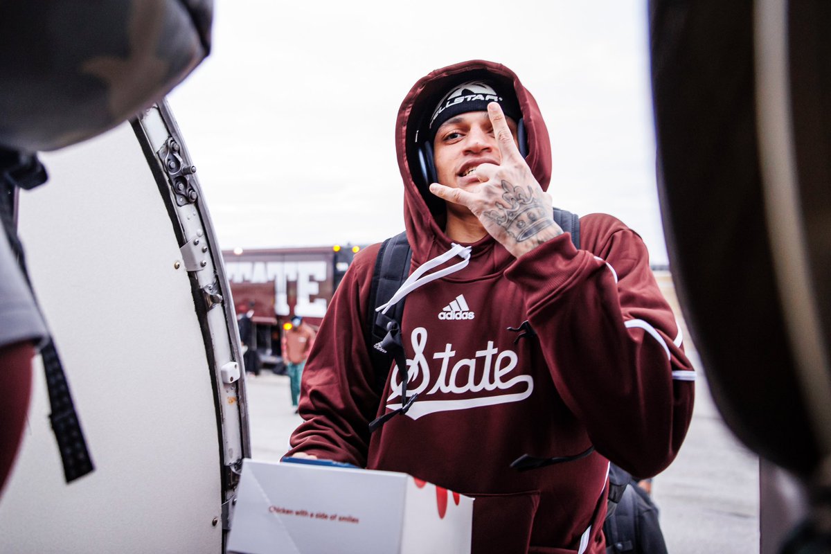 HailStateMBK's tweet photo. GTR ✈️ BNA 

#HailState🐶 https://t.co/O71qpFZN41