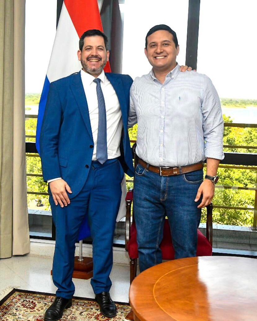 Iniciando los trabajos en materia legislativa para este 2025 con el compañero y amigo <a href="/raulatorre/">Raul Latorre</a>  Presidente de la Cámara de Diputados 🇵🇾🤝
